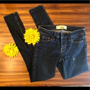 HOLLISTER SUPER SKINNY JEANS